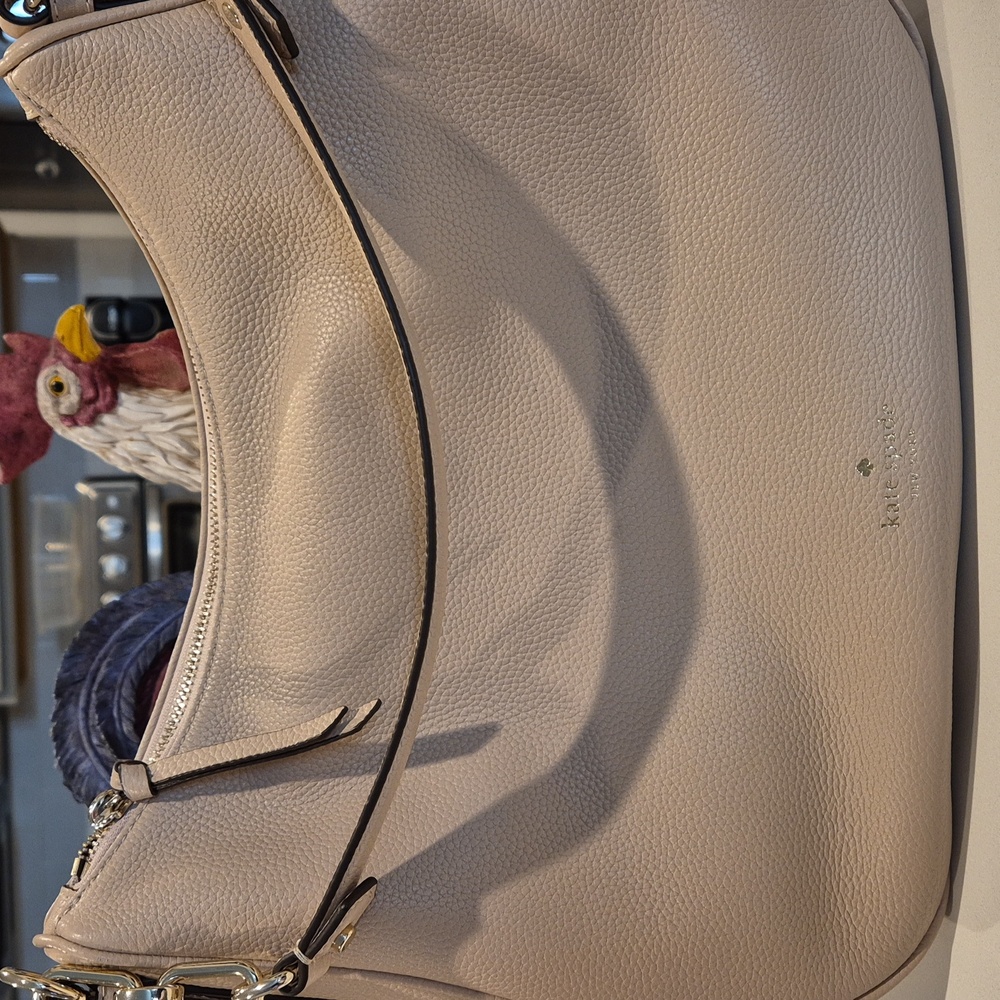 KATE SPADE Elegant Tan Leather Shoulder Bag